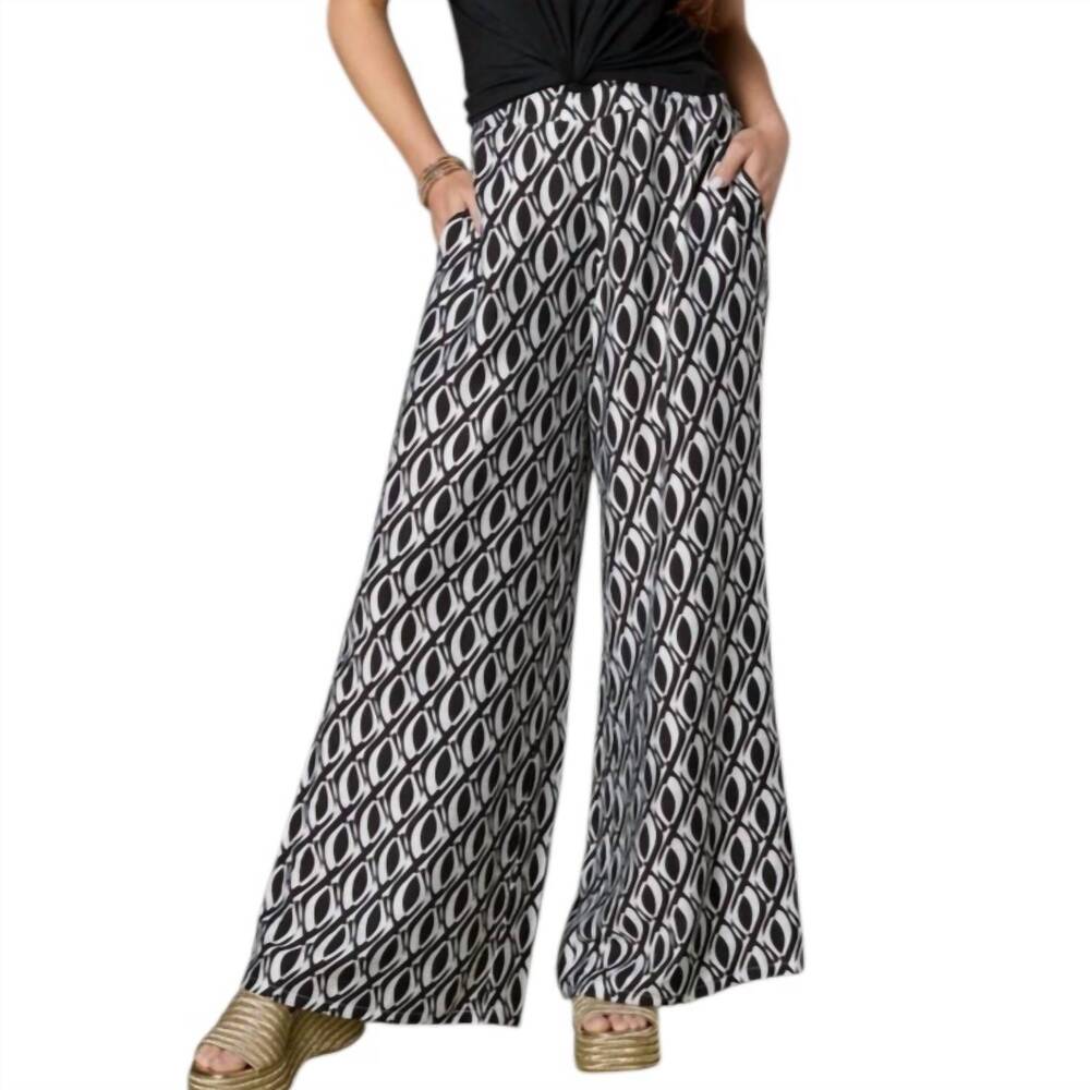 NEW COCO + CARMEN dinara flowy pant with cinched waist in black and white